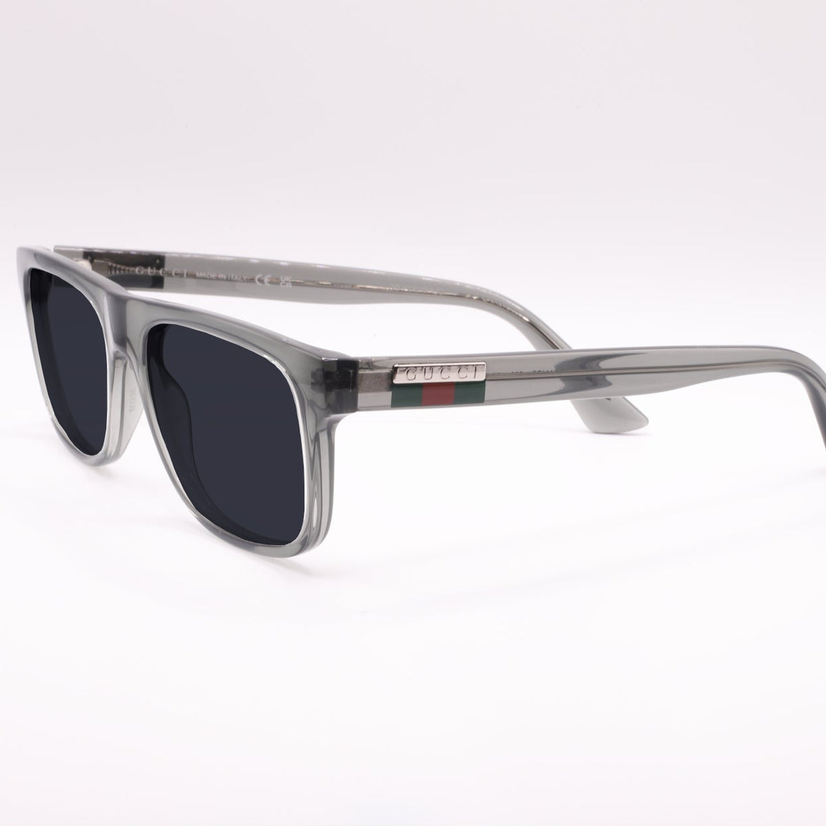Lunette GUCCI - GG1117O, vue de profil, verres gris