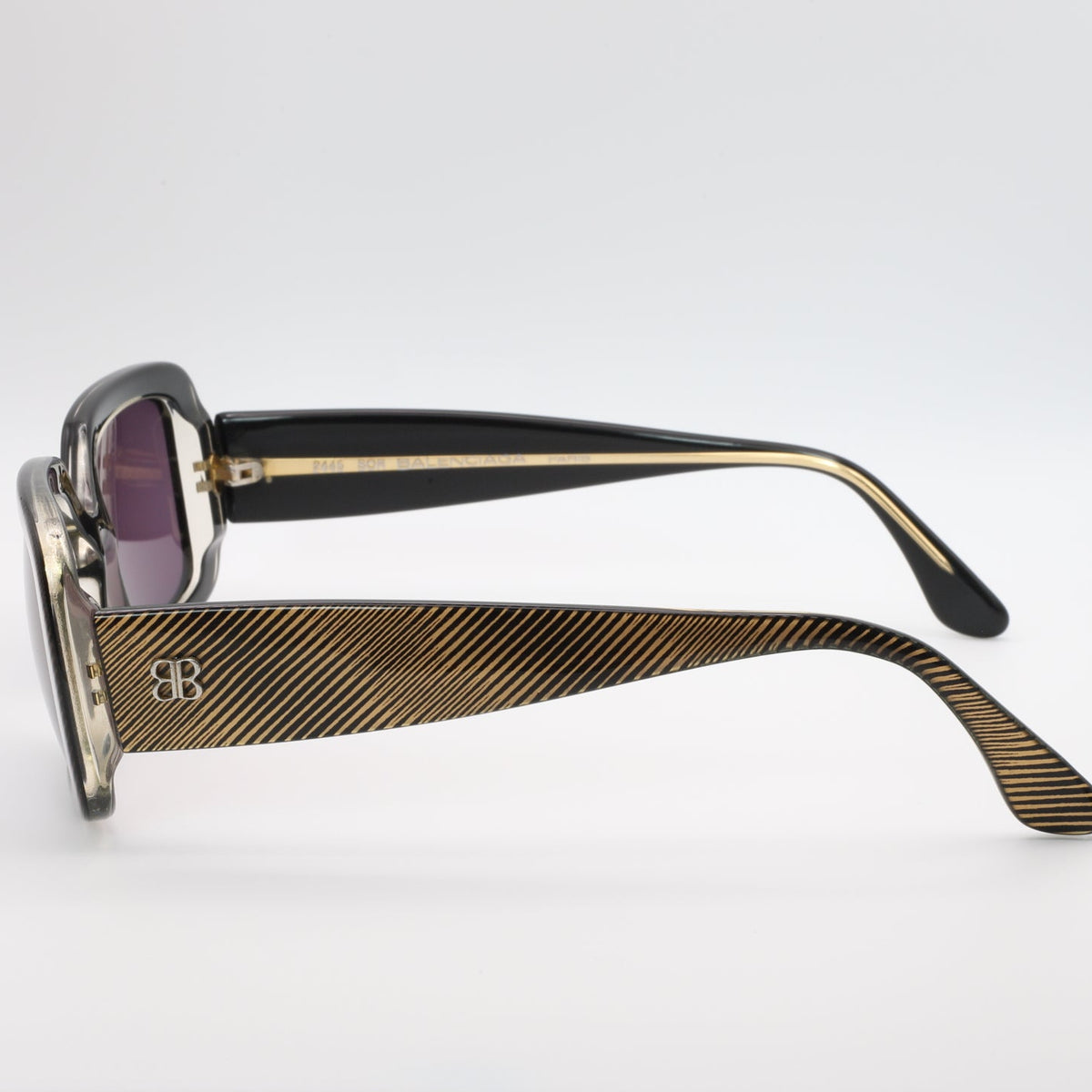 Lunettes Balenciaga Paris vintage, modèle 2445, vue de profil, verres violet