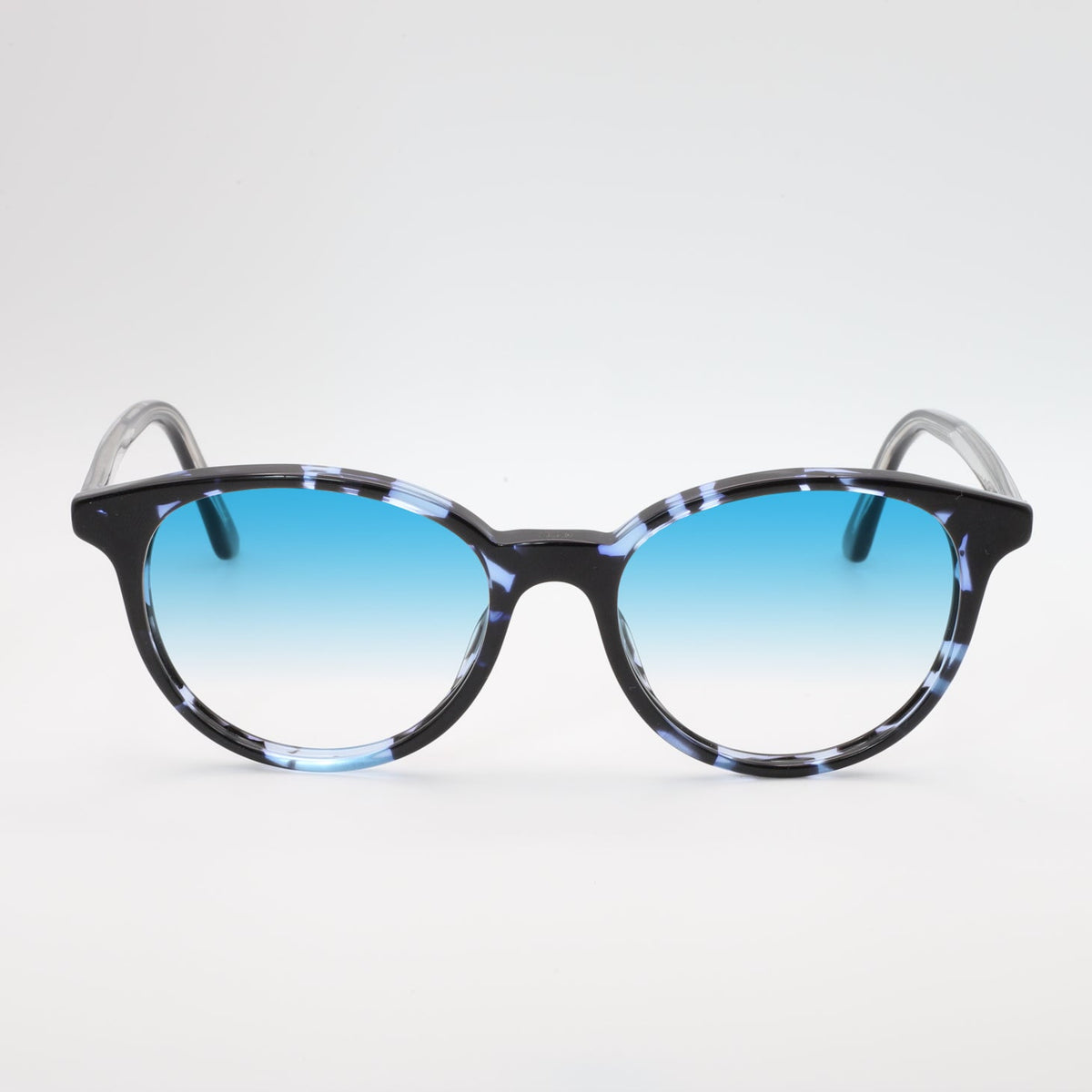 Lunette Christian Dior Montaigne 47 — coloris 0JBW, vue de face, verres bleu dégradé